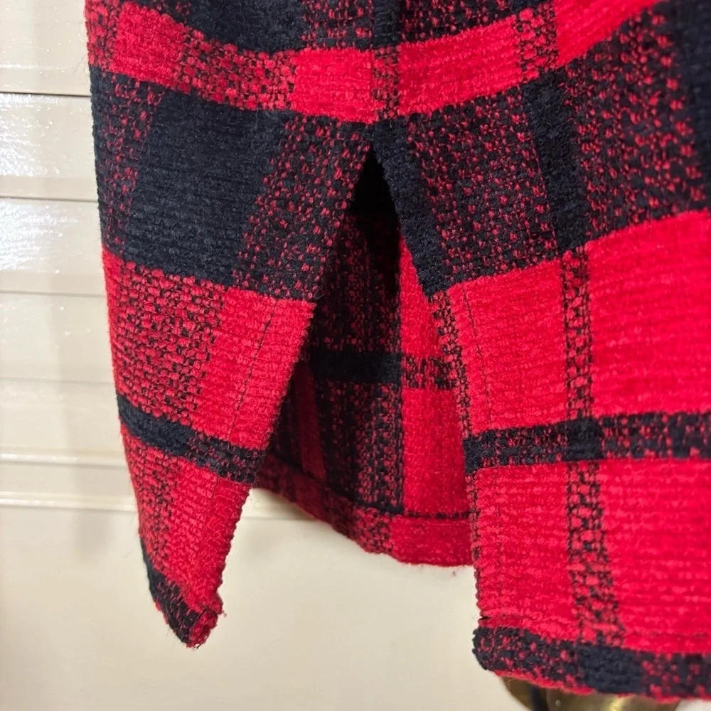 Monterey Bay Koret bold red